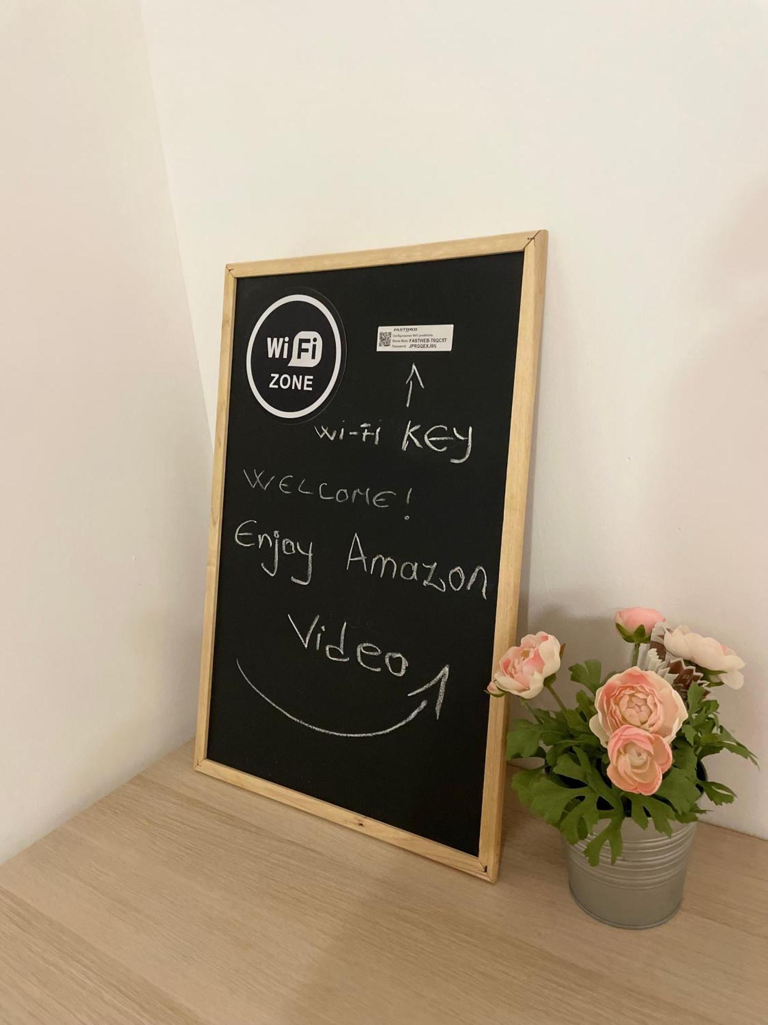 New Apartment 2 Minute From The Port 利沃诺 外观 照片