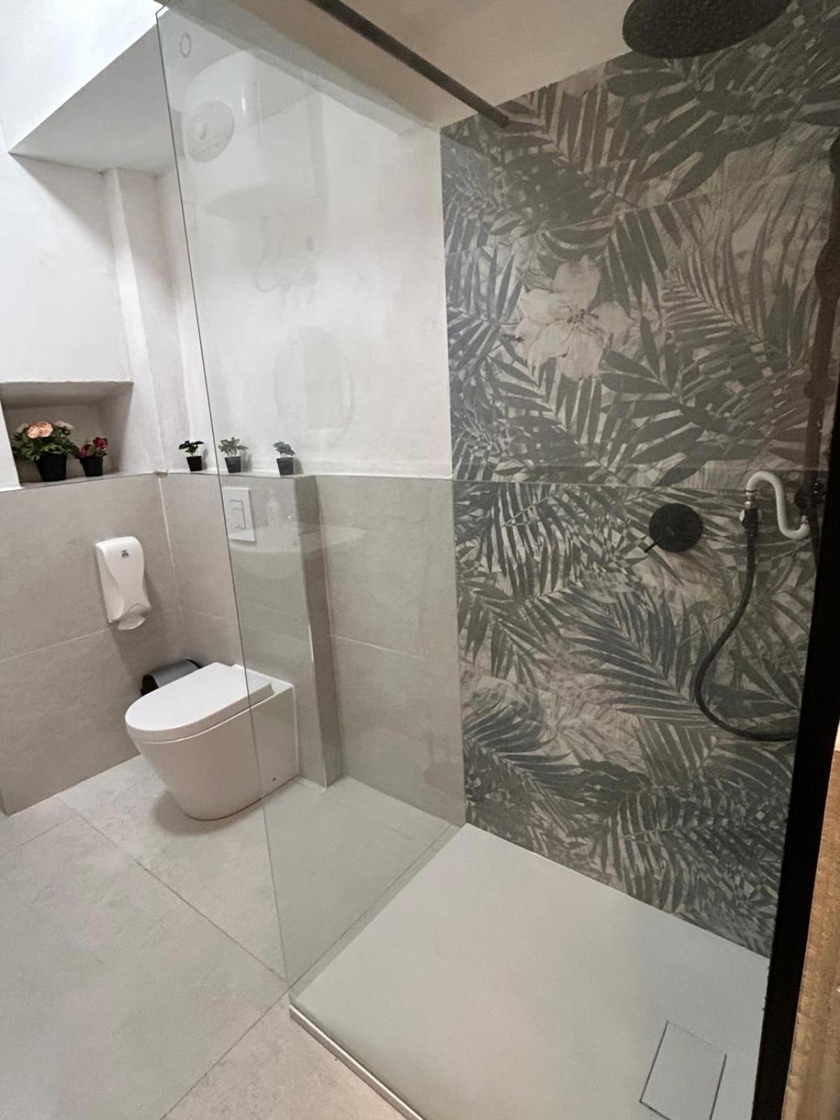New Apartment 2 Minute From The Port 利沃诺 外观 照片